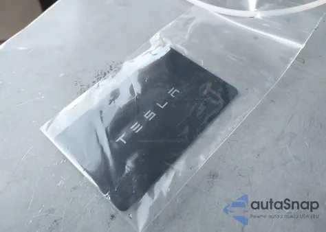 2024 Tesla Model 3 Long Range Dual Motor All-Wheel Drive z USA, uszkodzony, nr VIN 5YJ3E1EB6RF811993